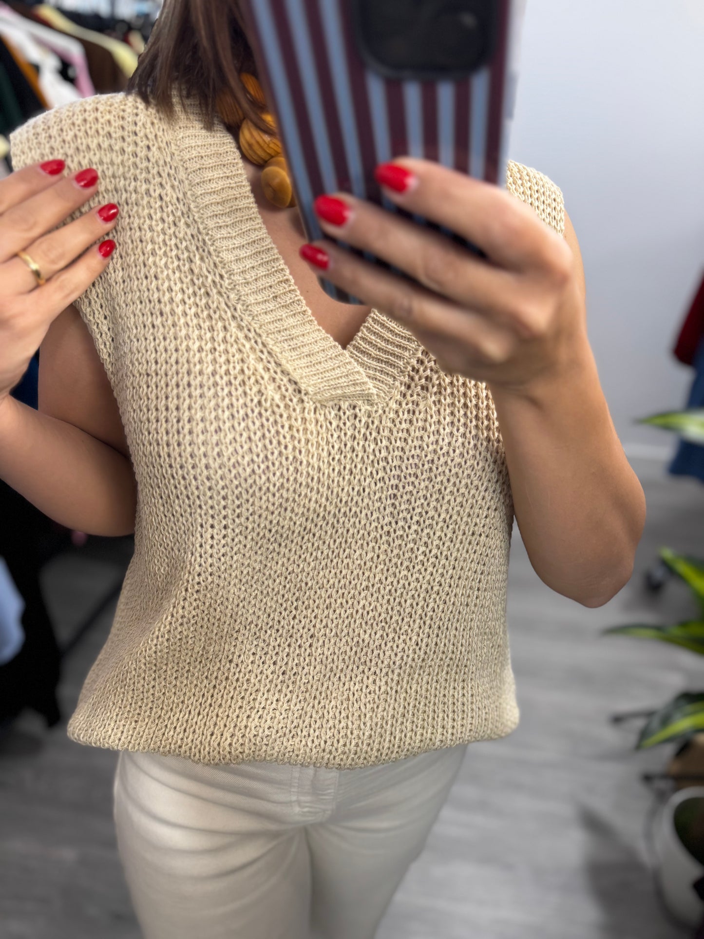 Top de punto beige