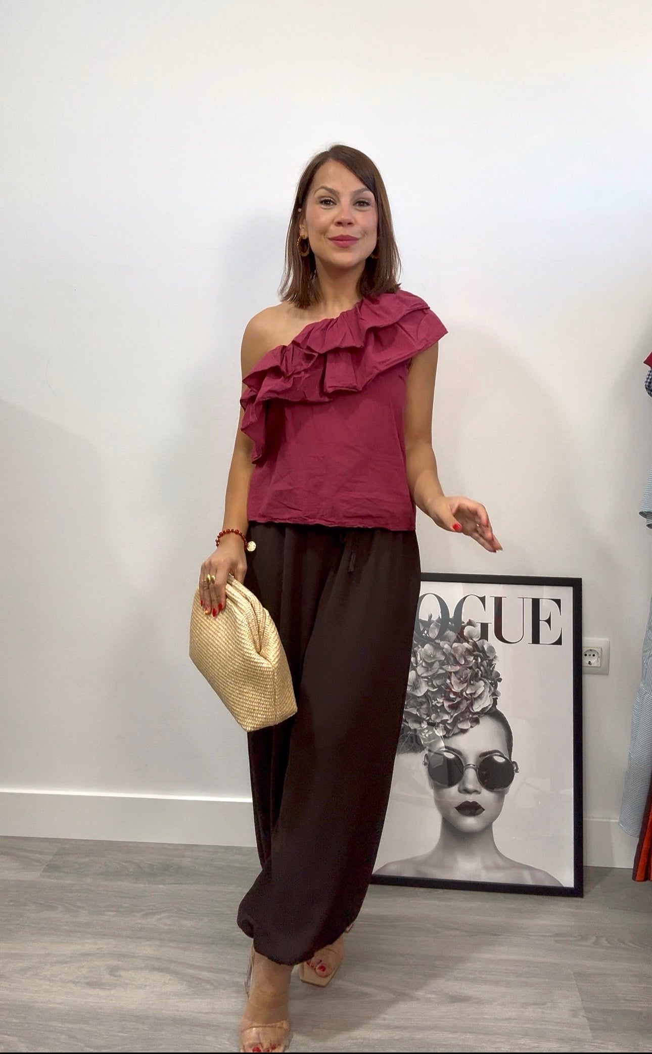 Blusa asimétrica doble volantes granate