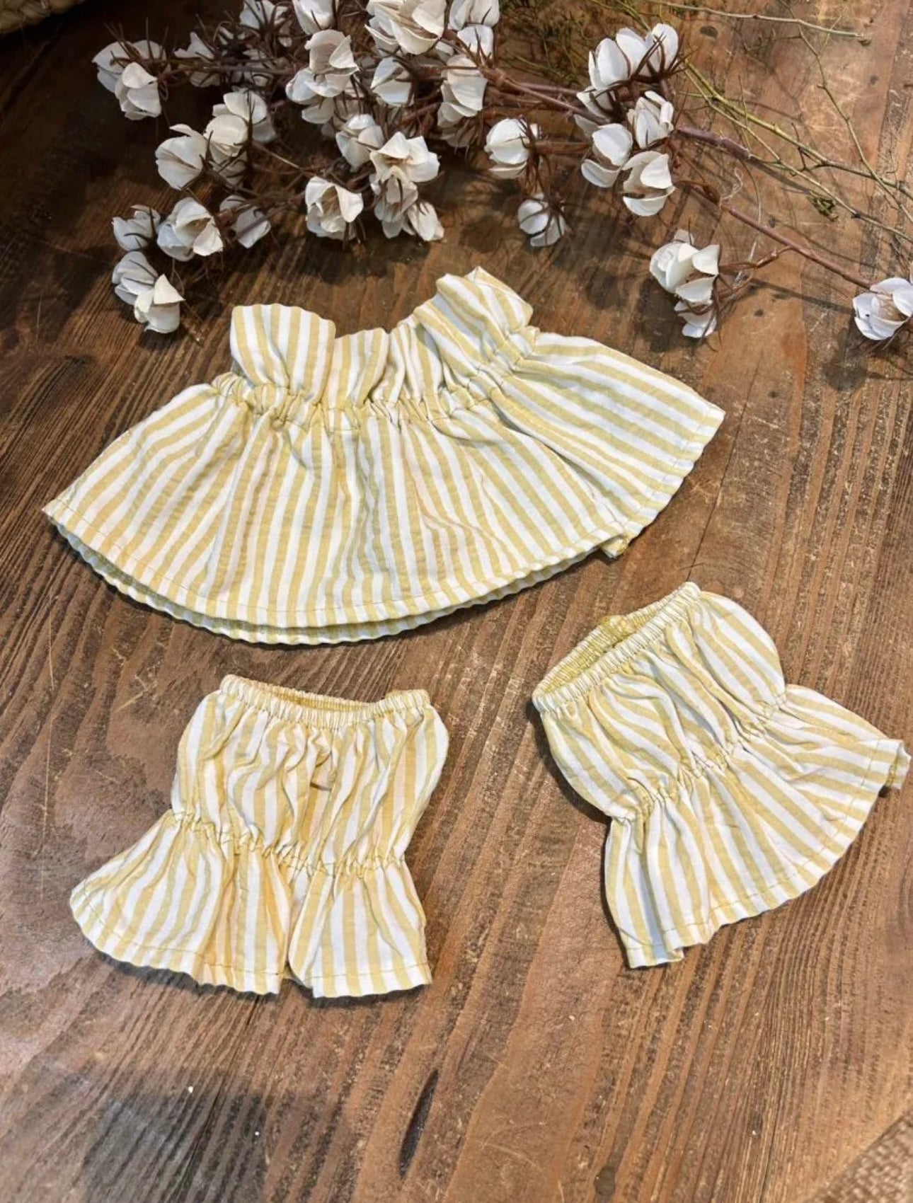 Cuello y puños Rayas