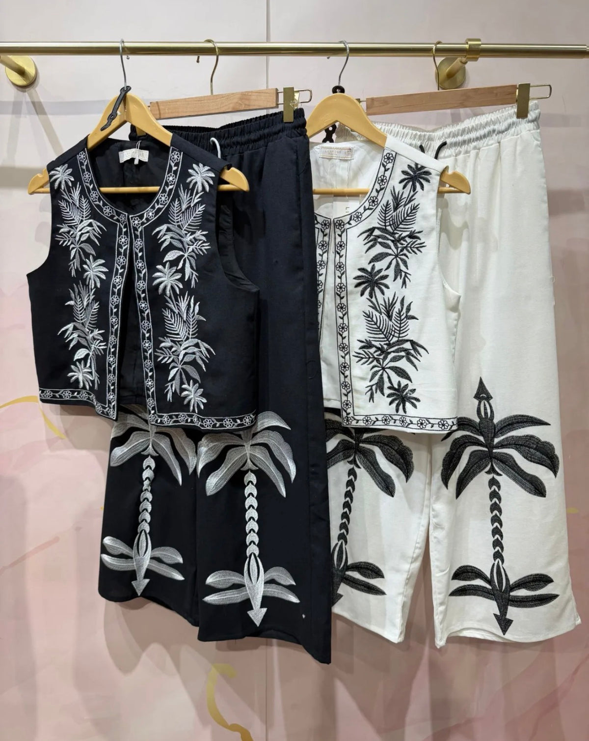Conjunto Ibiza con chaleco y pantalón