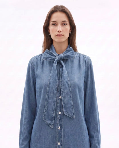 Camisa vaquera con lazo