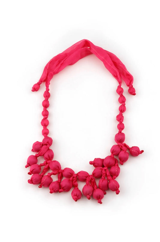 Collar Bolas Anudadas Fucsia