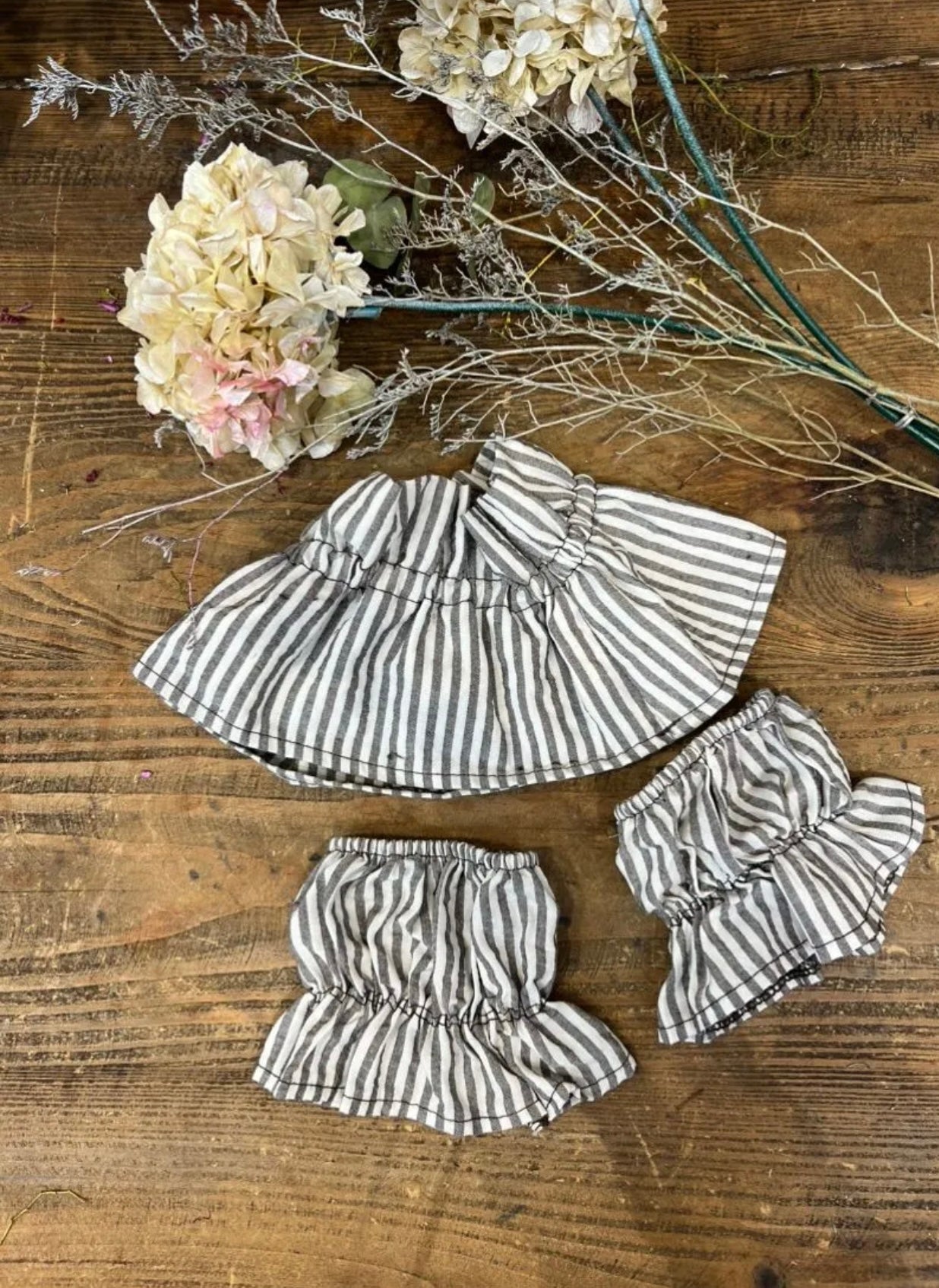 Cuello y puños Rayas