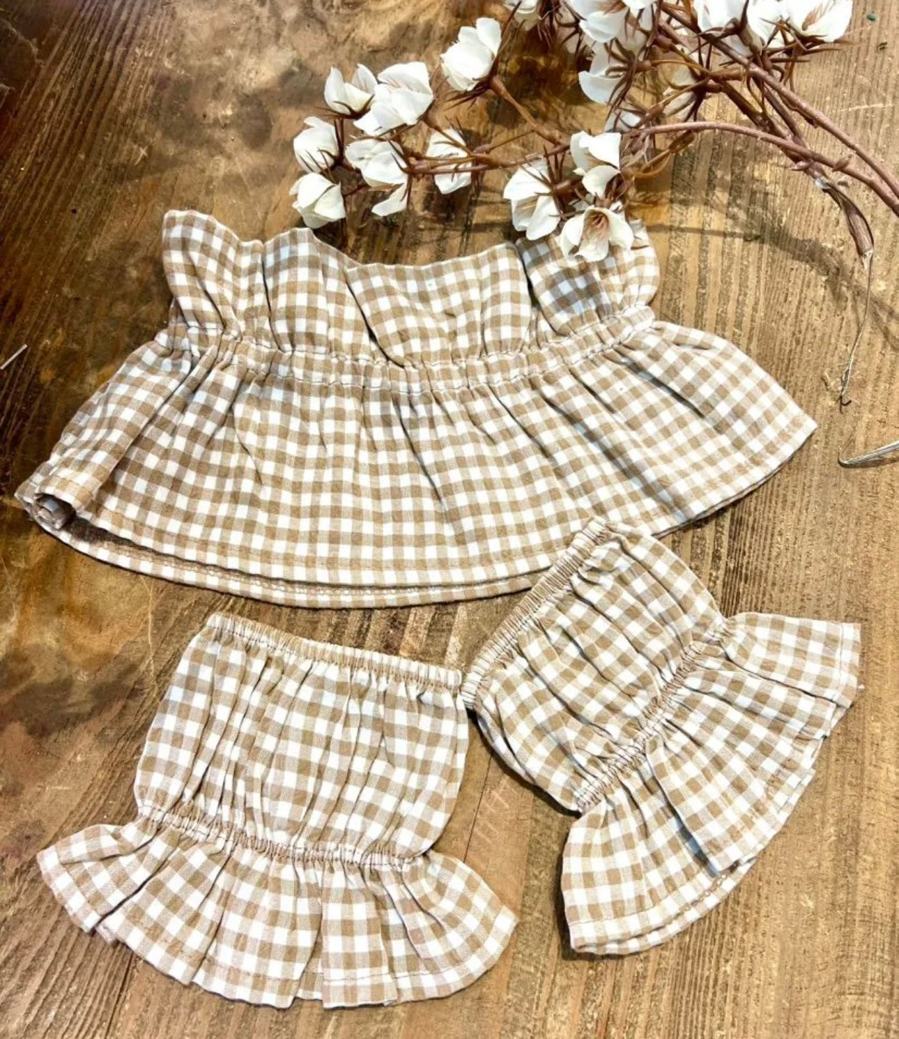 Cuello y puños de Vichy