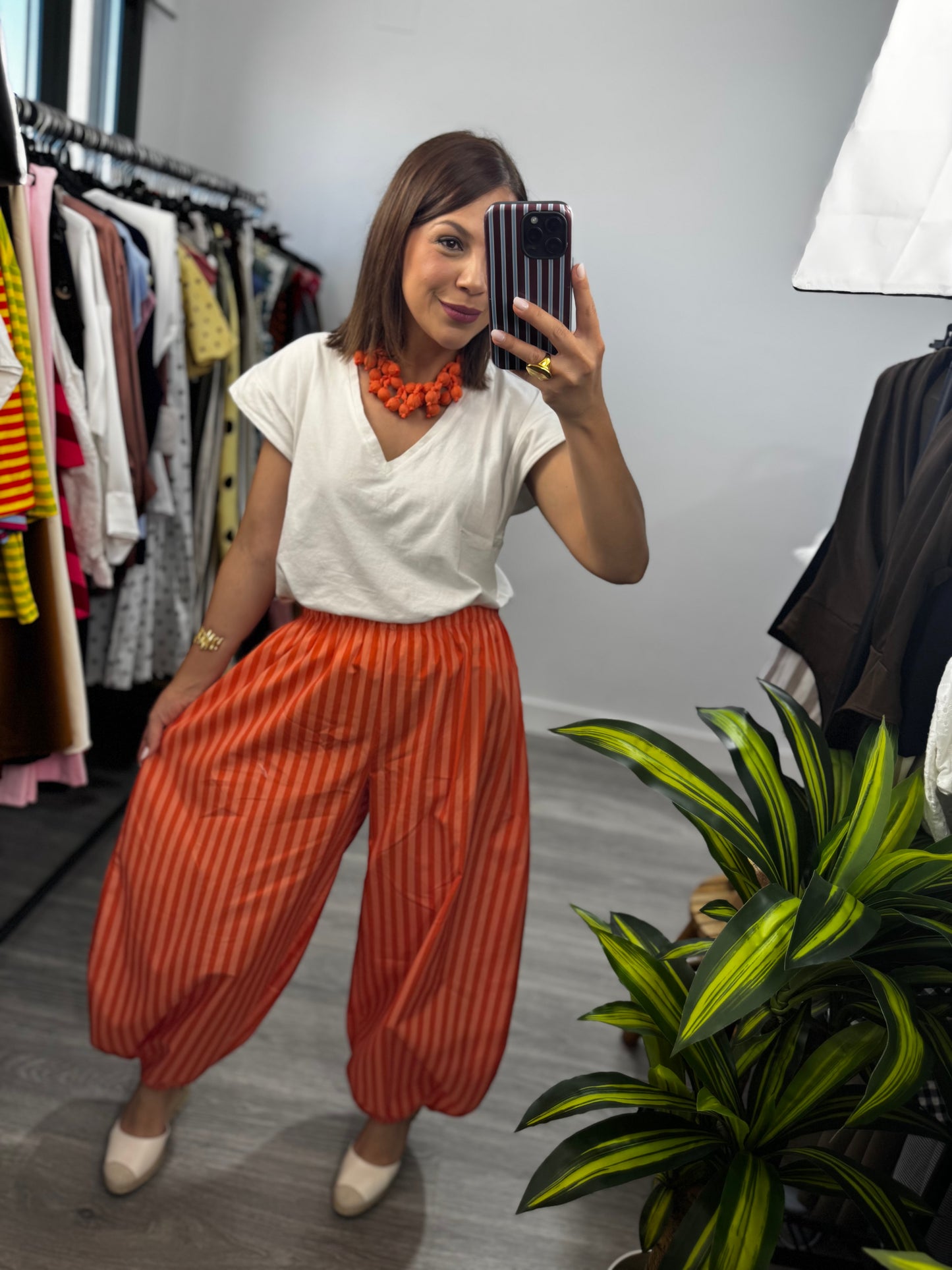 Pantalón bombacho de rayas naranja