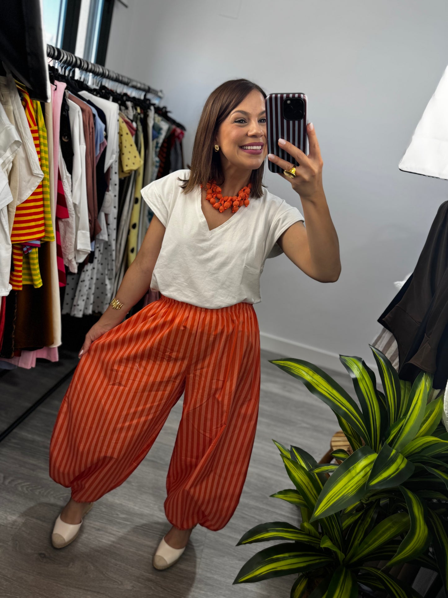 Pantalón bombacho de rayas naranja