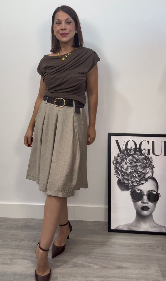 Falda Bermuda con cinturón Taupe